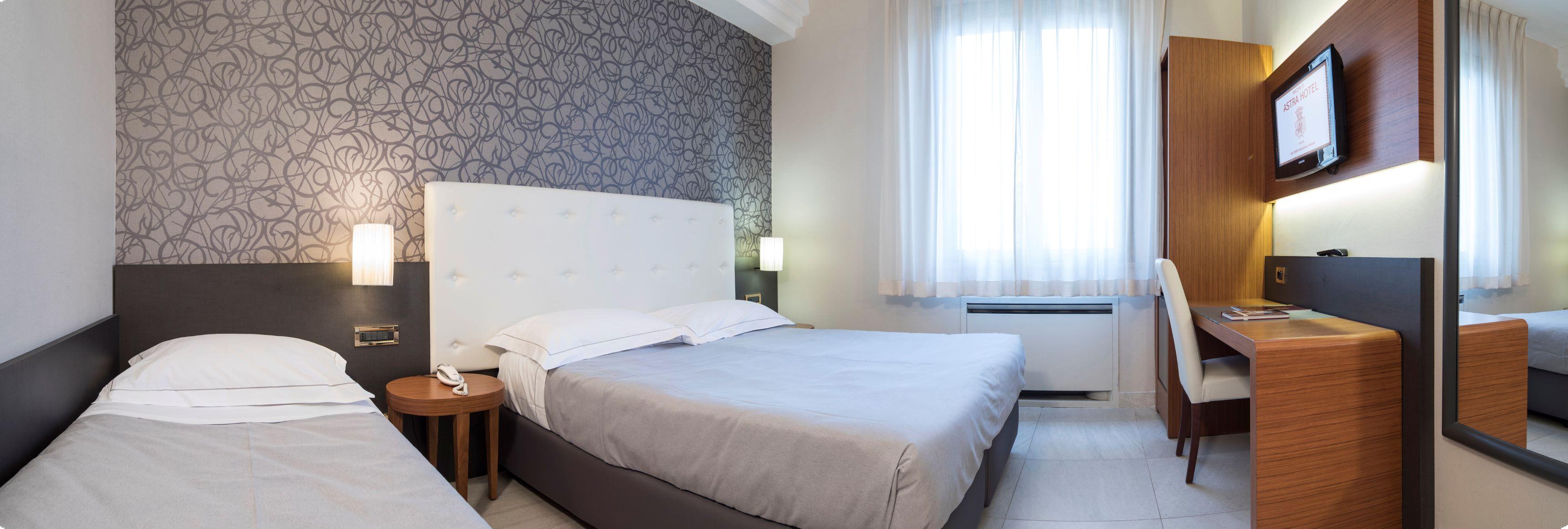 Astra Hotel Ferrara Luaran gambar