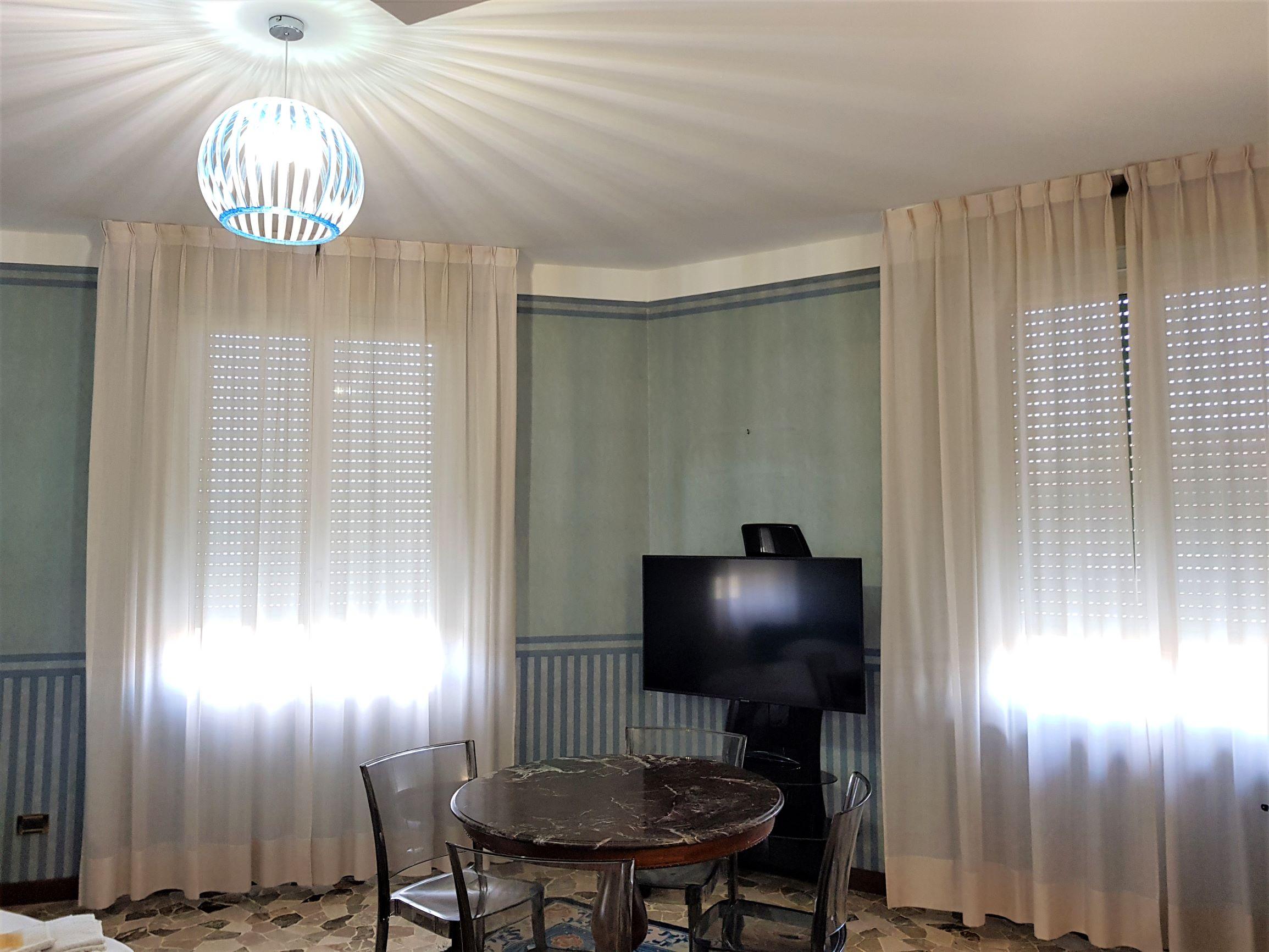 Astra Hotel Ferrara Luaran gambar